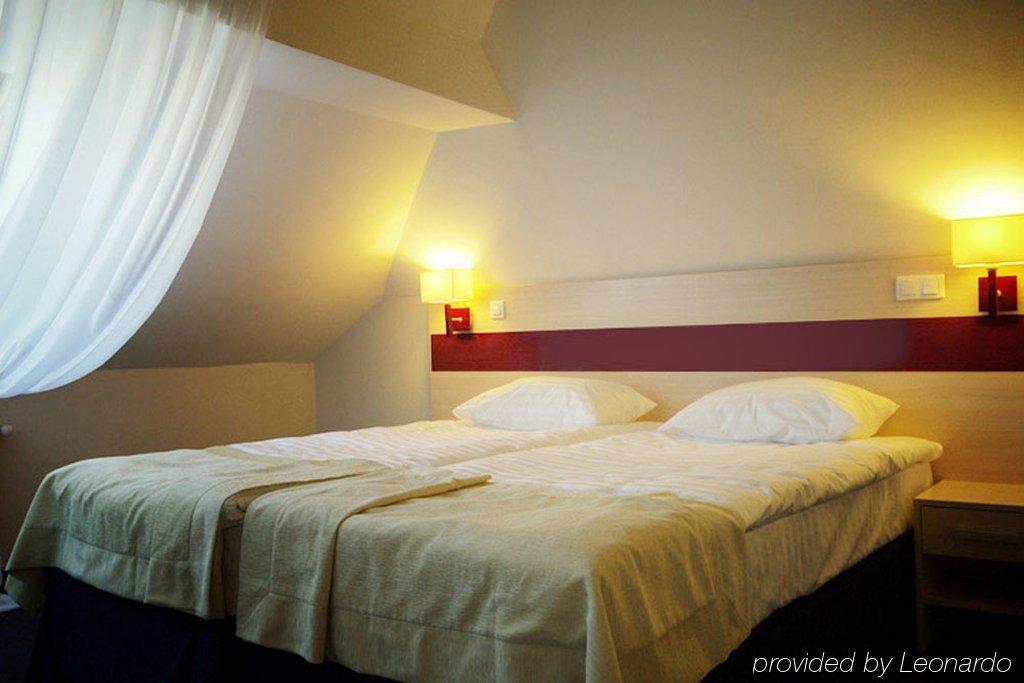 Optima Pochayiv Hotel Pochaiv Room photo